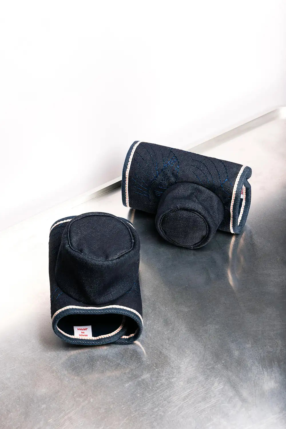 RMC-Japan-x-LSKamera-camera-jacket-wrap-layer-accessories-camera-compact-denim-protective-small-size-details-sewing