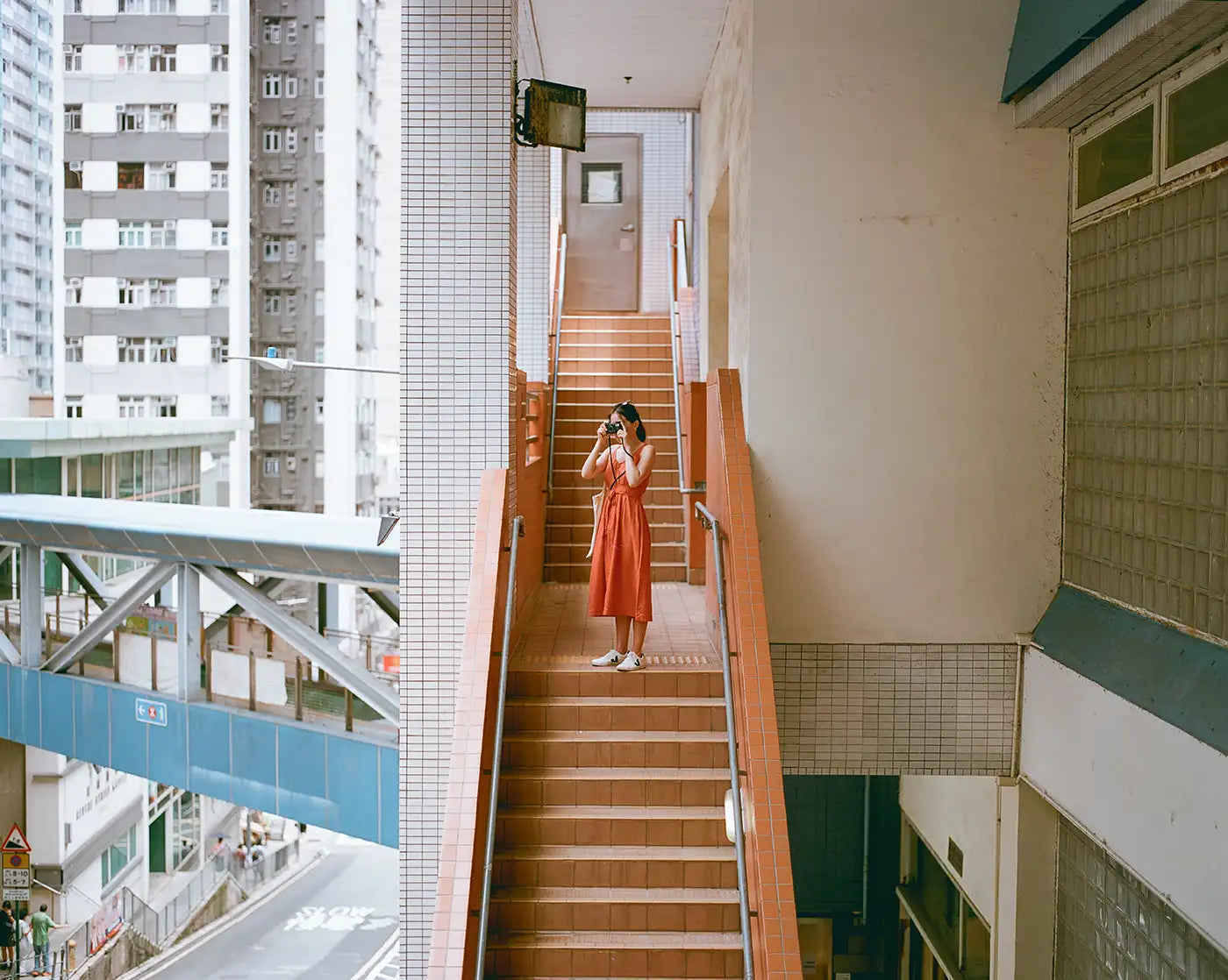 Reflx-lab-pro-100-120-medium-format-film-6x6-6x7-spool-color-negative-c41-packaging-2460-kodak-sample-pentax-67-90mm-2.8-portrait-3_db1e1daa-1e15-40f6-bfca-1aabd13c511e