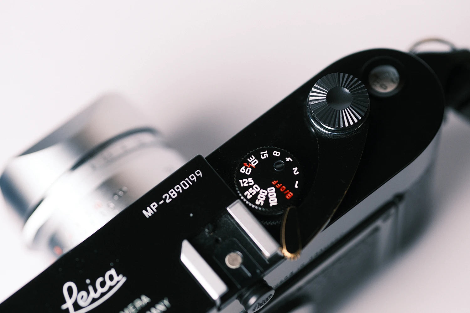 air-clicker-tahusa-soft-release-button-leica-rangefinder-camera-shutter-screw-thread-photography-accessory-brass-black-paint-gold-fujifilm-nikon-zf-xe-xf-q3-43-cerakote-13