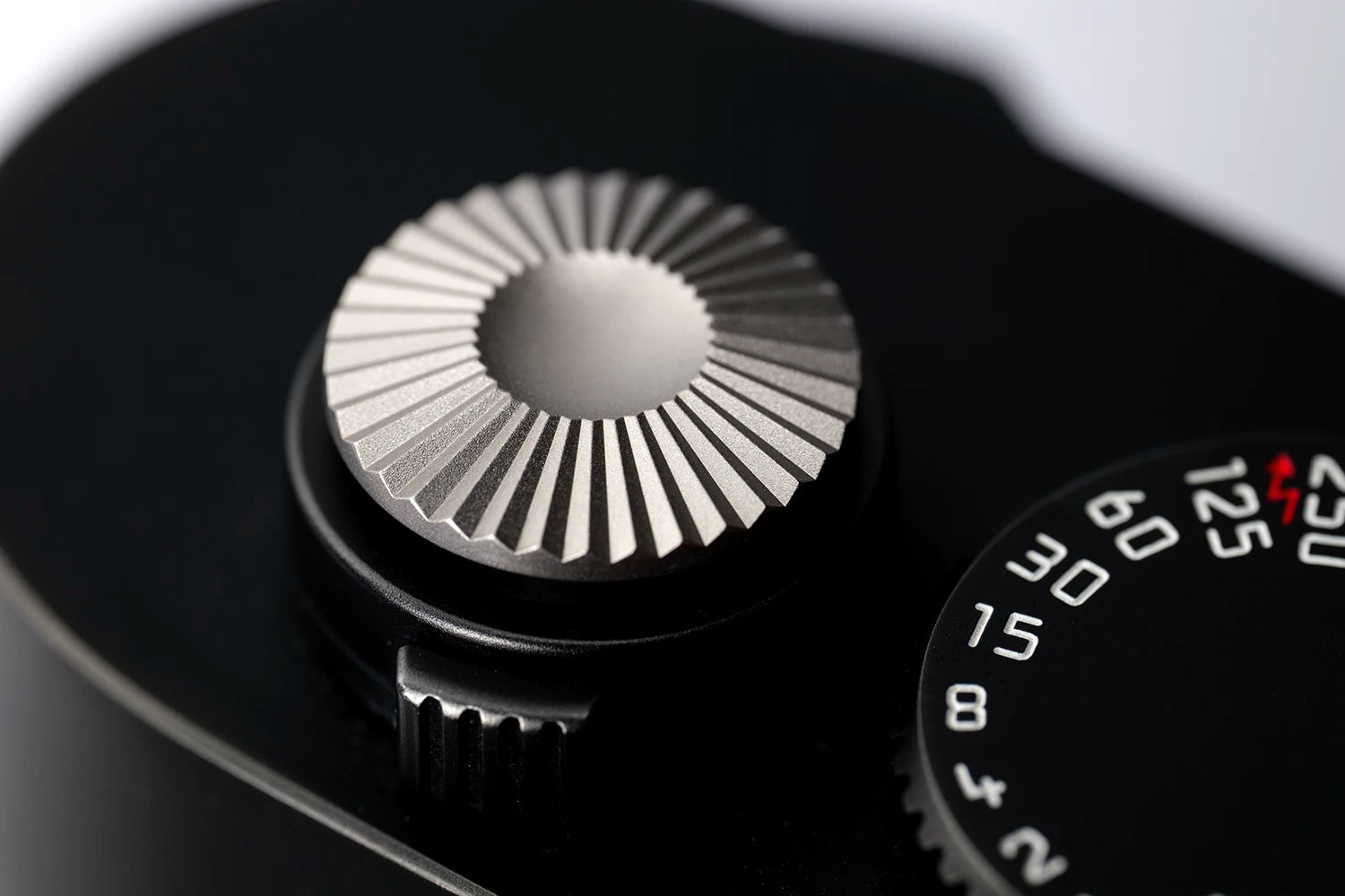 air-clicker-tahusa-soft-release-button-leica-rangefinder-camera-shutter-screw-thread-photography-accessory-stainless-titanium-grey-13