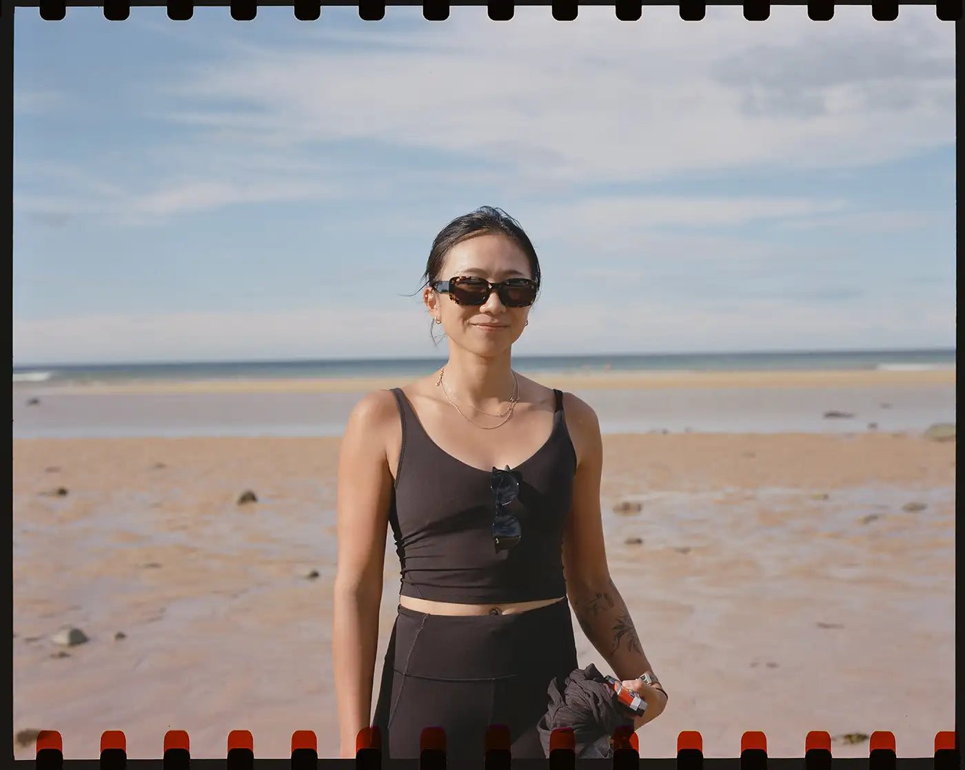 reflx-lab-50D-vision-3-5203-fine-grain-low-speed-motion-picture-film-kodak-120-imax-format-medium-6x6-6x7-ecn2-process-analog-color-negative-film-sample-pentax-67-portrait