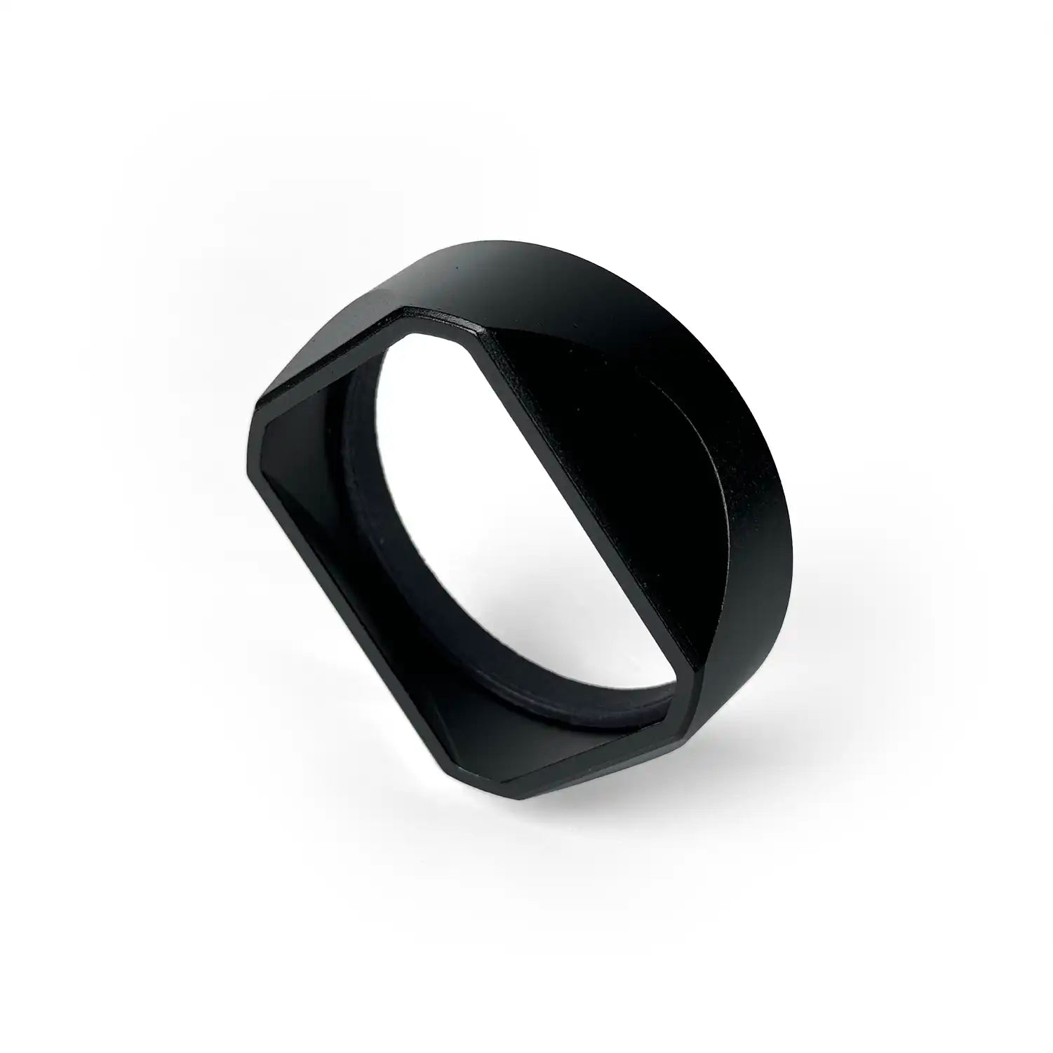 square-lens-hood-leica-summicron-35mm-f2-35-III-v3-version-3-6-element-elements-shade-accessories-camera-versions-black-screw-8