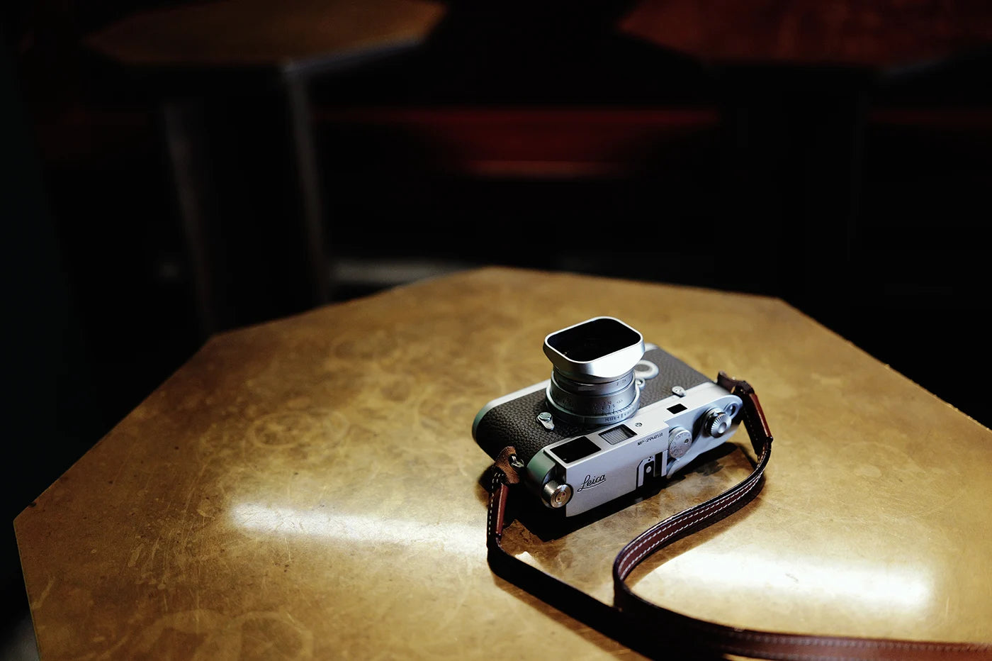 square-lens-hood-voigtlander-ultron-35mm-f2-35-asph-vm-m-mount-camera-leica-look-lh12-lh-12-option-silver