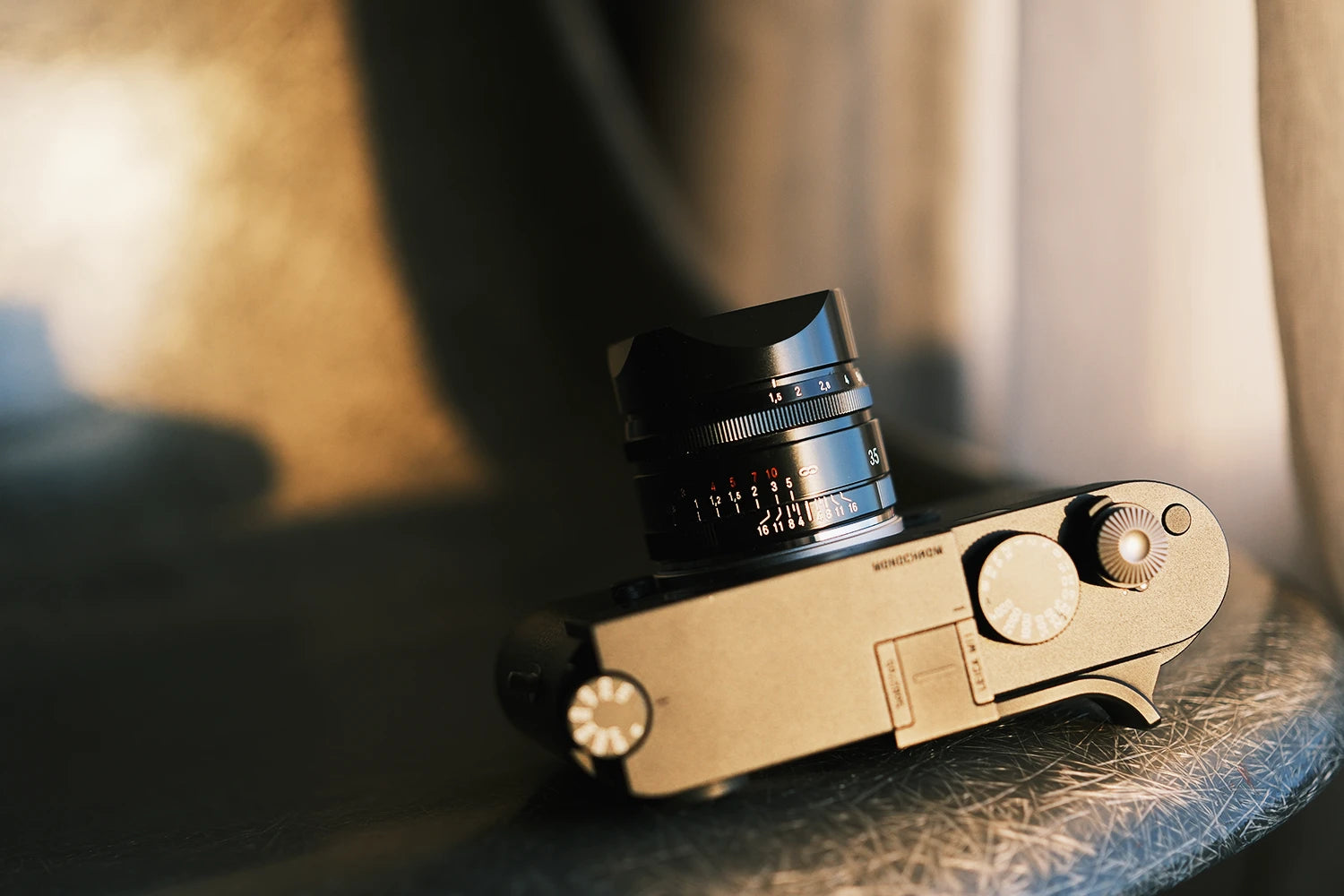 tahusa-shop-banner-air-clicker-soft-release-lens-hood-square-voigtlander-nokton-35mm-1.5-leica-monochrom-m11m-11