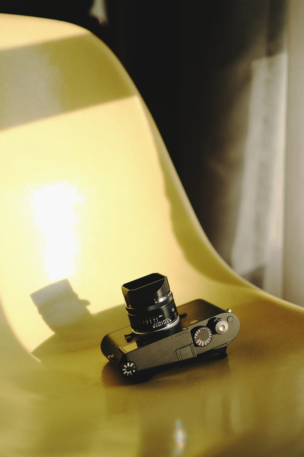 tahusa-shop-banner-air-clicker-soft-release-lens-hood-square-voigtlander-nokton-35mm-1.5-leica-monochrom-m11m-6