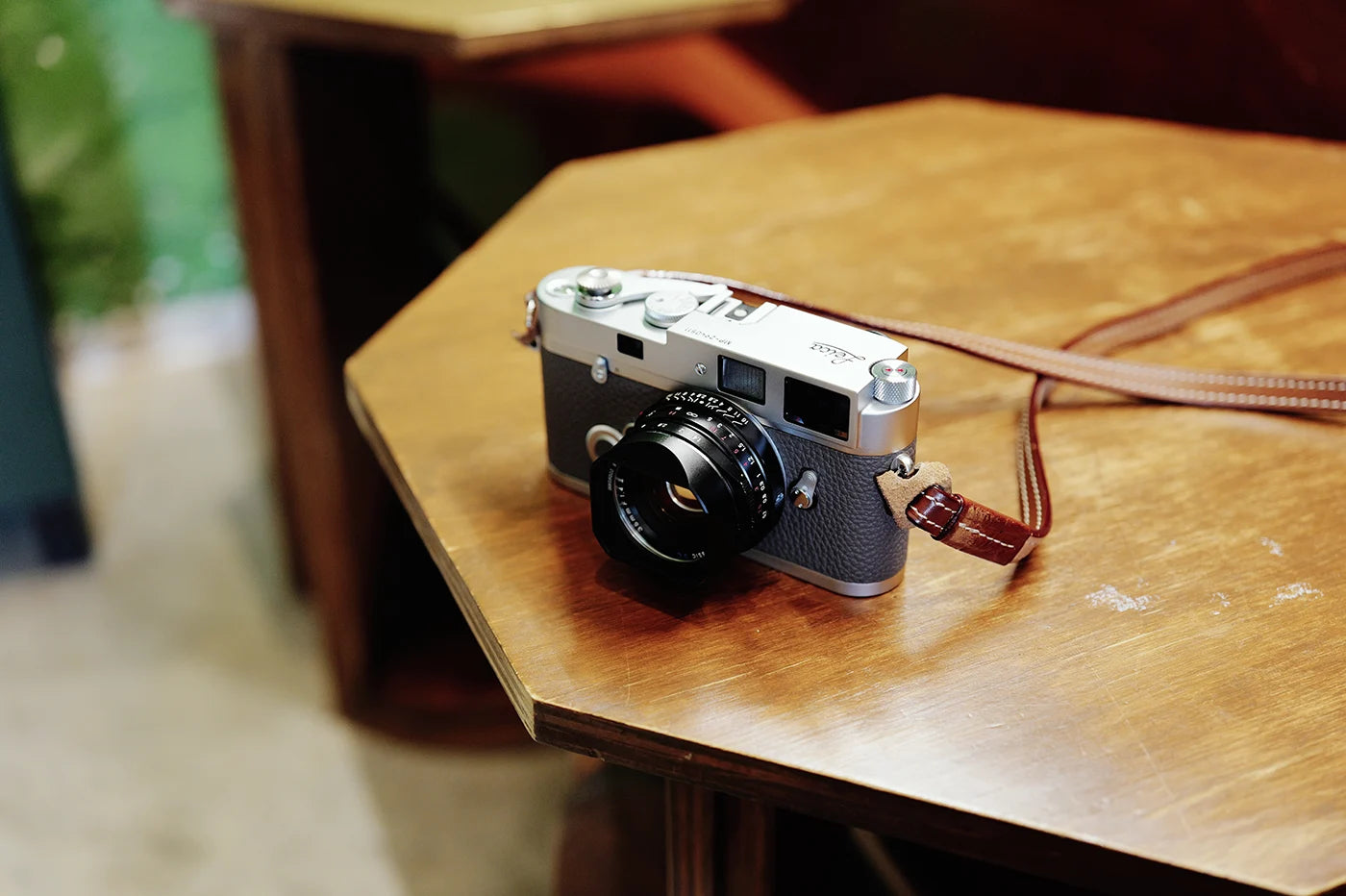 voigtlander-35-40-50-nokton-lens-square-hood-with-leica-mp-match-look-3