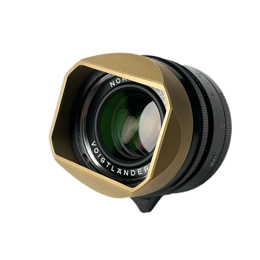 voigtlander-35mm-f1.5-1.5-35-nokton-asph-aspherical-AA-lens-hood-brass-made-square-style-fit-stylish-design-alternative-replacement-raw-gold-top-front-m-mount