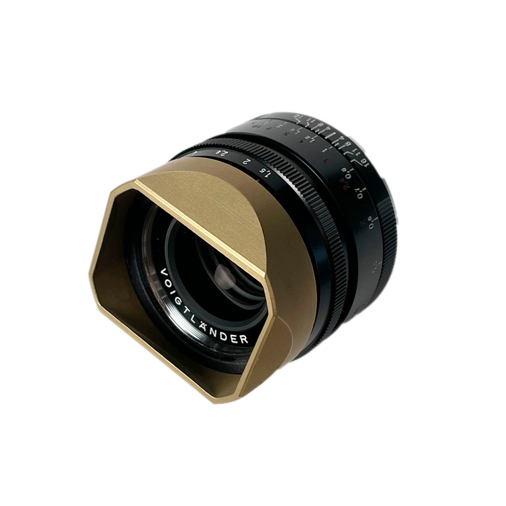 voigtlander-35mm-f1.5-1.5-35-nokton-asph-aspherical-AA-lens-hood-brass-made-square-style-fit-stylish-design-alternative-replacement-raw-gold-top-m-mount-angle