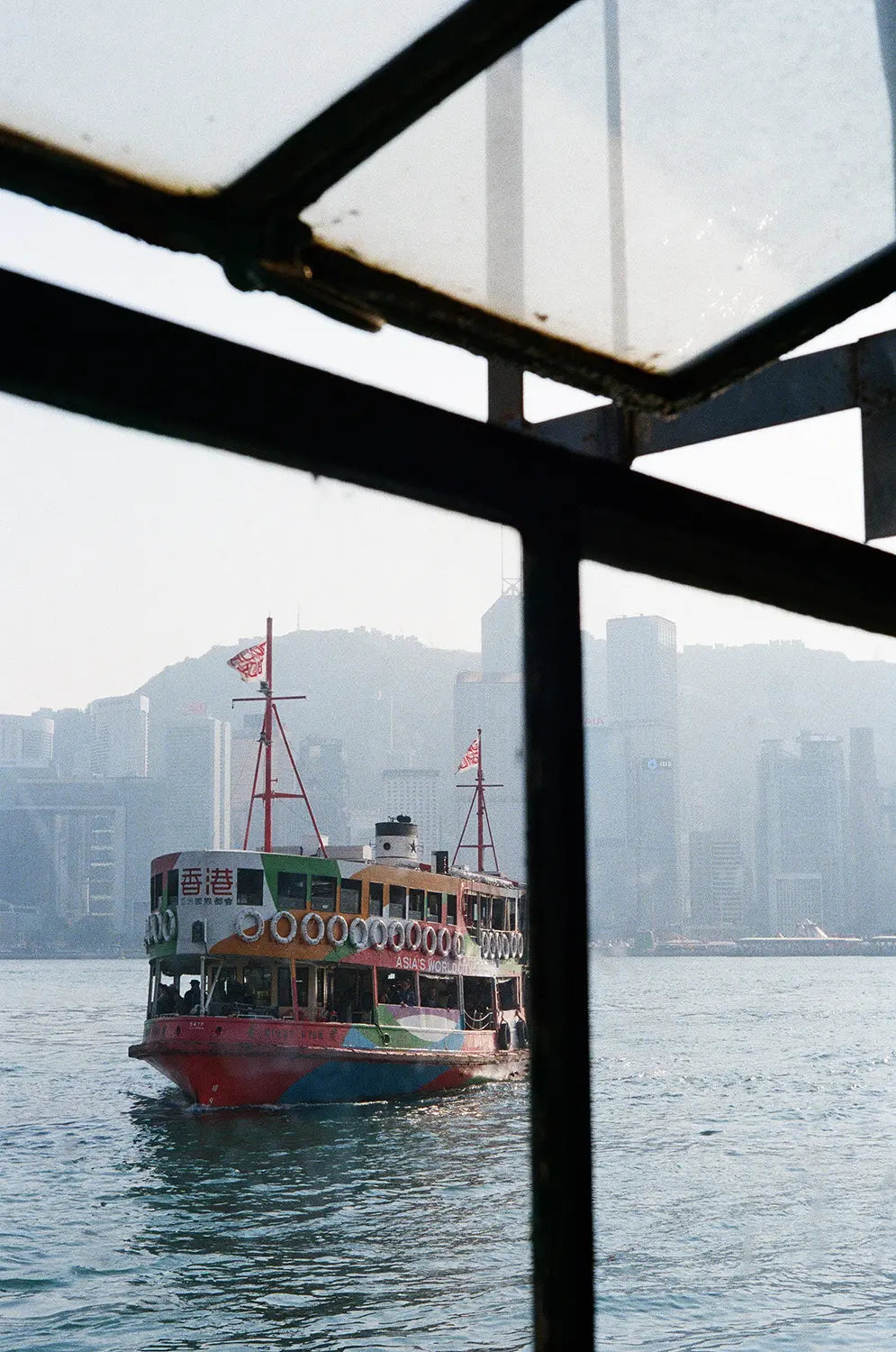 hong-kong-street-photography-adventure-meet-up-walk-photographer-local-hk-ferry-tsim-sha-tsui-sea