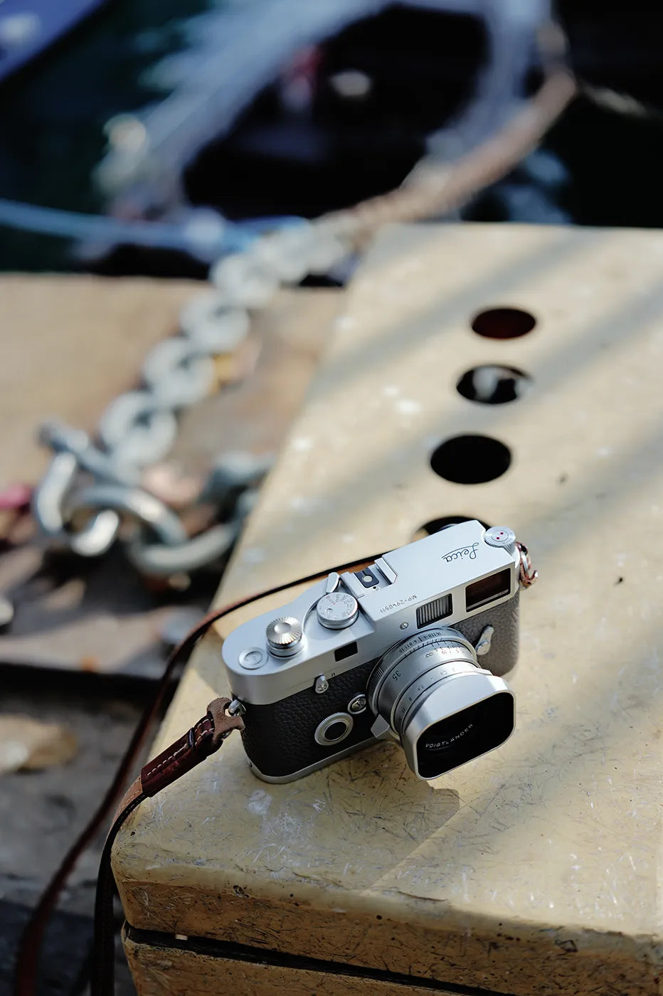 square-lens-hood-voigtlander-ultron-35mm-f2-35-asph-vm-m-mount-camera-leica-look-lh12-lh-12-option-silver