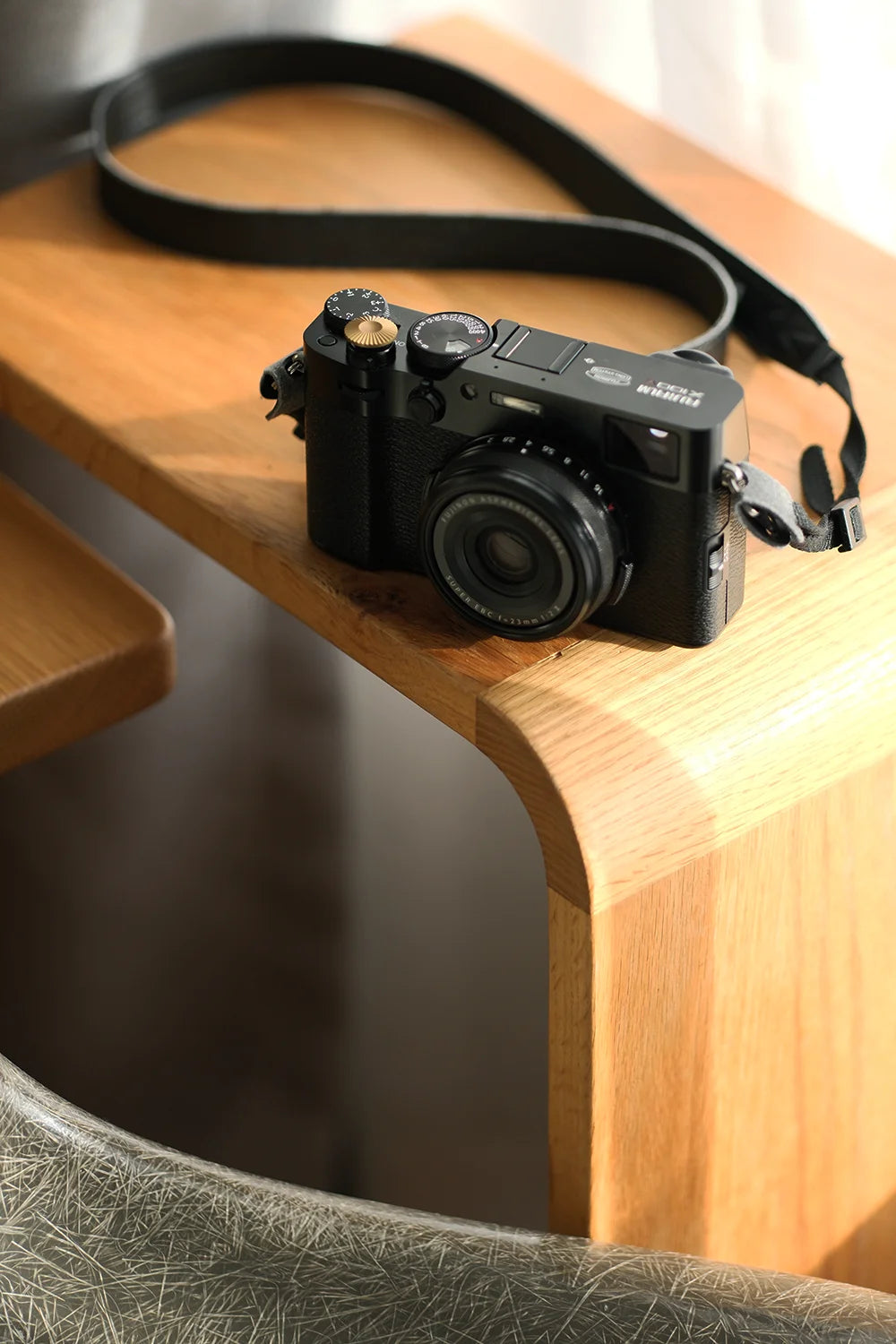 tahusa-shop-banner-air-clicker-soft-release-brass-gold-fujifilm-x100vi-x100-series-x-camera-shutter-button-4