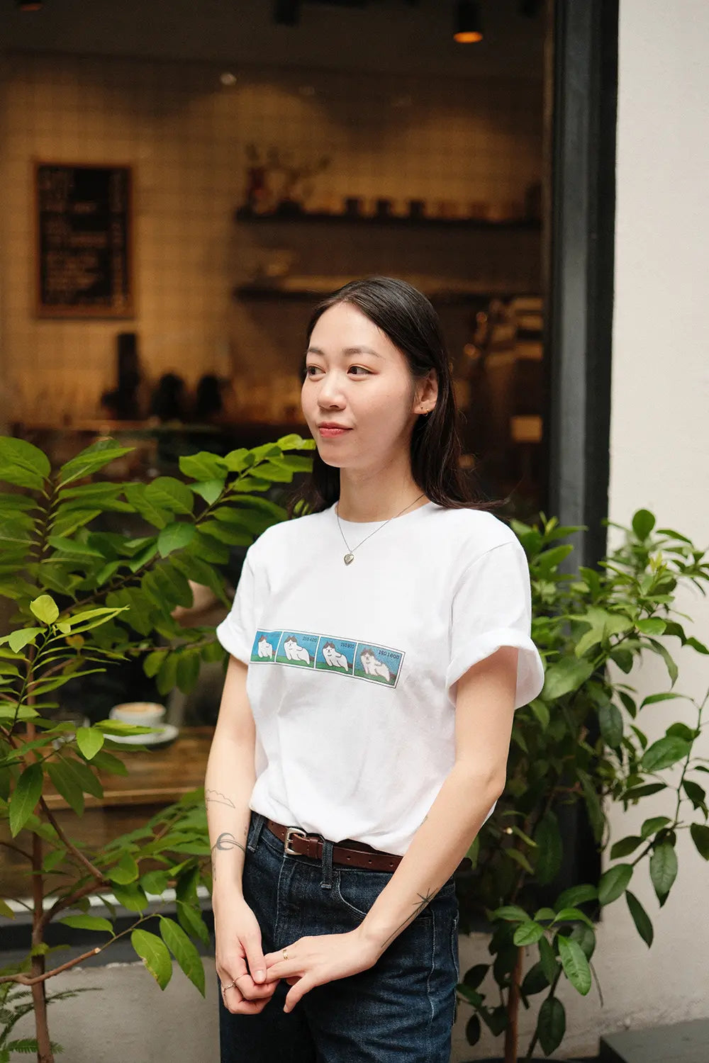 tahusa-shop-tshirt-merch-tee-white-cotton-cat-iso-grain-2